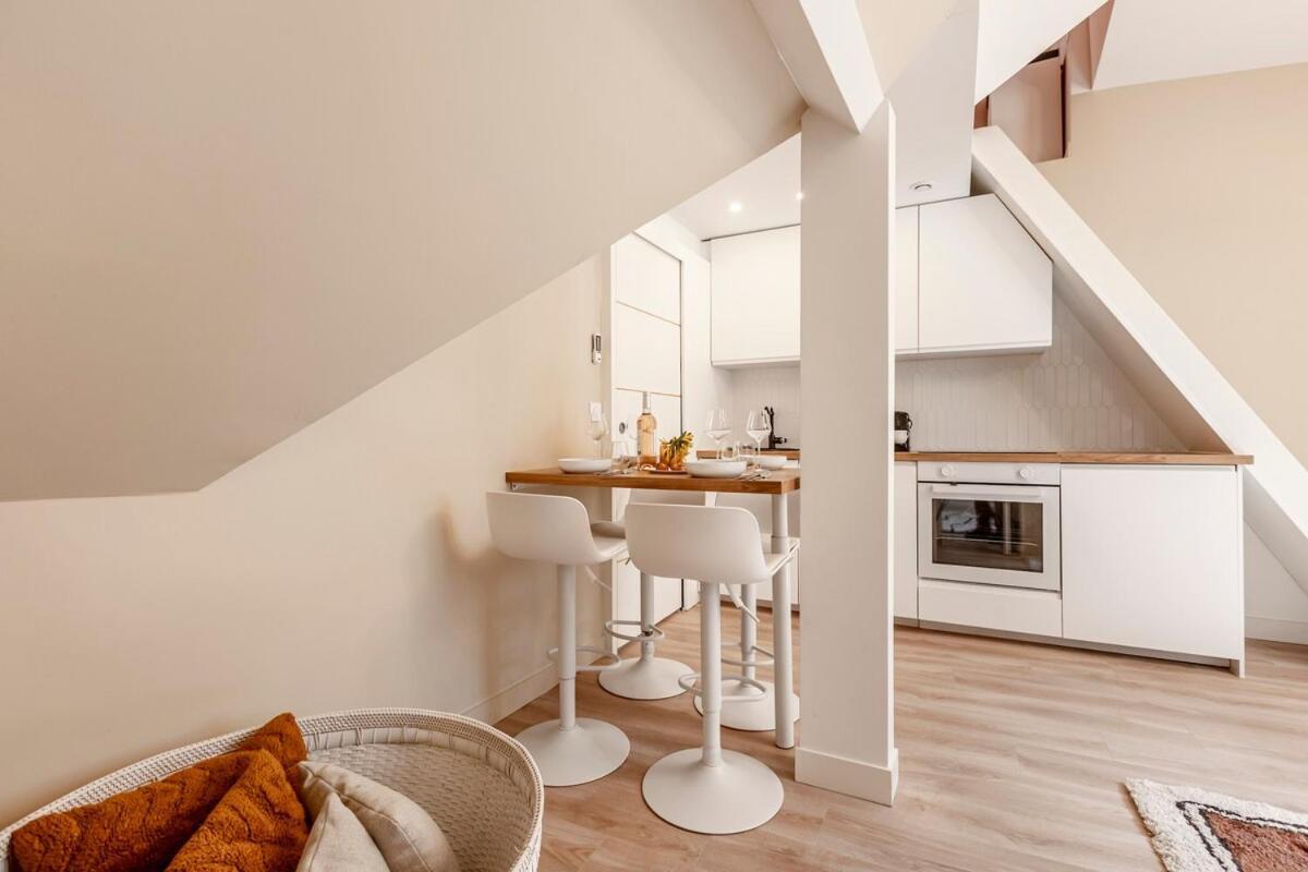 A41#republique # Marais # 1bedroom # Paris03 # Ac